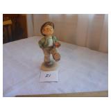 Large Happy Traveler Goebel Hummel 7.5" tall