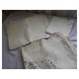 Tablecloths & Linen Napkins (some stains)