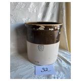 2 Tone 3 Gallon Crock (has chips)