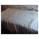 Double Bedspread with 2 Cushions