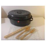 Agate Roaster, Wooden Spoon & Fork