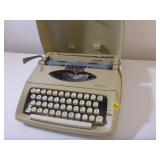 Royalite Manual Typewriter