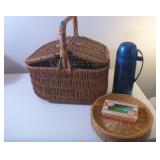 Wicker Picnic Basket, Thermos, 8 Plate Holders