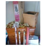 4.5ï¿½ Christmas Tree, Wrapping Paper, Garland