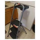 Rubbermaid Folding Step Ladder