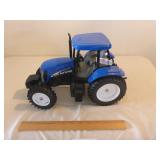 New Holland TG285 Toy Tracker (broken steering...