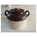 Two Tone Bean Pot with Lid