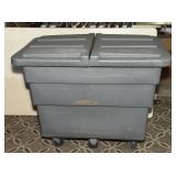 Big Rubbermaid Commercial 6 Wheeled Bin