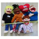 Quantity of Large Puppets