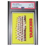1967 TOPPS #131 YANKEES TEAM PSA 8