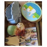 NO SHIP: Monkey Planter and Arizona