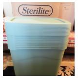 New in Box, Unused: (8) Medium Totes with Lids