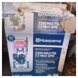 IN BOX: 3200 PSI Pressure Washer, B&S Engine