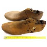Vntage Wooden Shoe Forms (St. Louis) 7 1/2 B