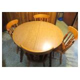 Table and 4 Chairs with (2) Leaves. NOTE: Table