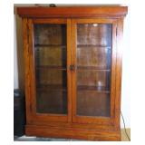 Very Fine American Oak Glass Door Bookcase