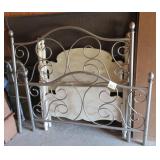 TWO (2) Beds no rails