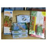 Quantity of Unopened Exam Gloves, Garden