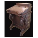 Mahogany Davenport Desk, 22"x22"x31"
