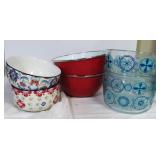 Bowls incl. Pyrex and Enamelware
