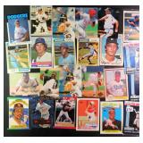 Baseball Cards incl. Ventura (RC), Lasorda, Maddux