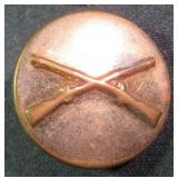 WW II U.S. Army Infantry Crossed Rifles Collar