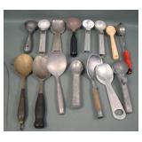 Lot of 13 Vintage Ice Cream Thumb Press Scoops