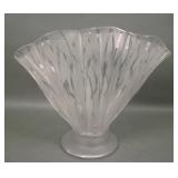 Fenton Crystal Frosted San Toy # 857 Fan Vase