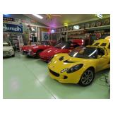 British & American Classic Cars-Gas & Oil Collection