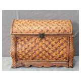 Small Woven Hinged Lid Trunk