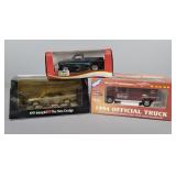 3x The Bid Vintage 1:24 Scale Collectible Cars