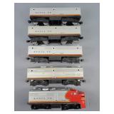 5 Pc Lot Lionel 8020 Engine & 4 Cars