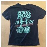 Pink Floyd Concert T Shirt - Licensed - Size M