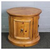 Ethan Allen Cherry Oval Drum Table W/storage