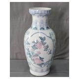Vintage Chinese Porcelain Chinoiserie Vase