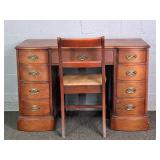 Bassett Furn Vintage Mahogany Double Pedestal Desk