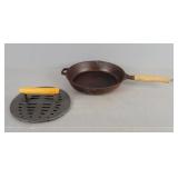 2x The Bid 10.5" Cast Iron Pan & Steak Weight