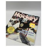 1983-84 O PEE CHEE HOCKEY STICKER SET COMPLETE IN