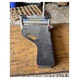 KING CANADA 13 INCH LAMINATE FLOORING CUTTER