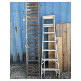 LOT - 7 FT STEP LADDER AND ROLLER