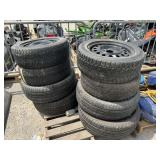 ASSORTED 2 SET OF TIRES 245 65/ R17, SET OF RIMS
