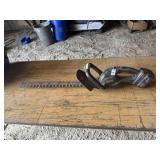 CRAFTSMAN HEDGE TRIMMER (NO CHARGER)