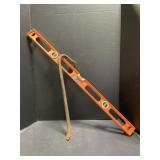Plastic 36 ' Level, 24 ï¿½ Pry Bar