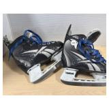 Reebok Youth Skates Size 11