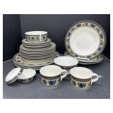 Mikasa Intaglio Dishes - Dinner Plates, Side