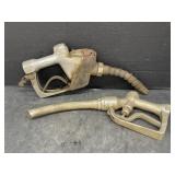 2 Gas Nozzles
