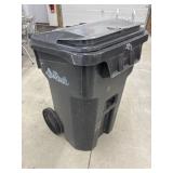 Wheeled Garbage Can with Hinge Lid, 25x25x41 '