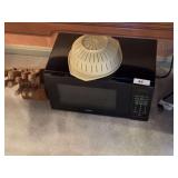 Microwave, knife block w/ knives, strainer