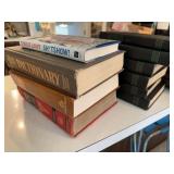 Dictionary, set of Comptons pictured encyclopedias, 2 medical books