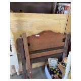 Twin size bed w/ metal rails